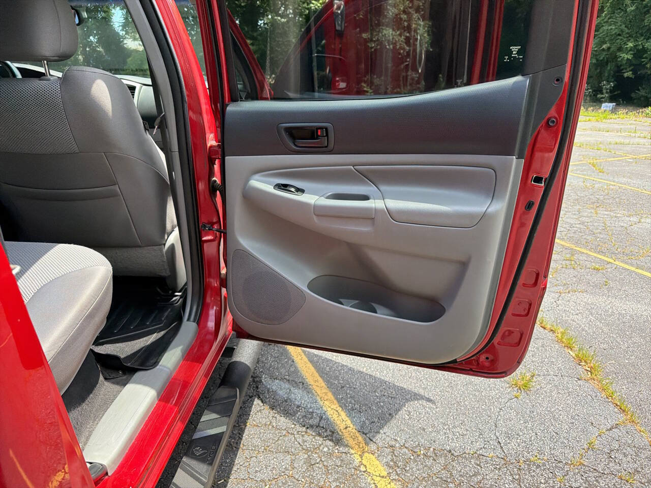 Used 2013 Toyota Tacoma PreRunner w/ TRD Sport Pkg RWD image 17