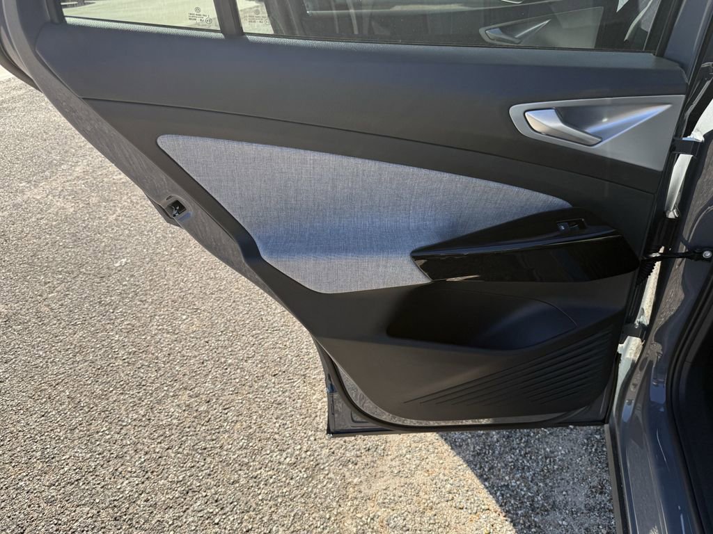 New 2025 Volkswagen ID.4 Pro image 21