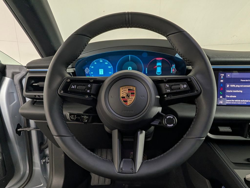 New 2026 Porsche Macan 4 Electric image 36