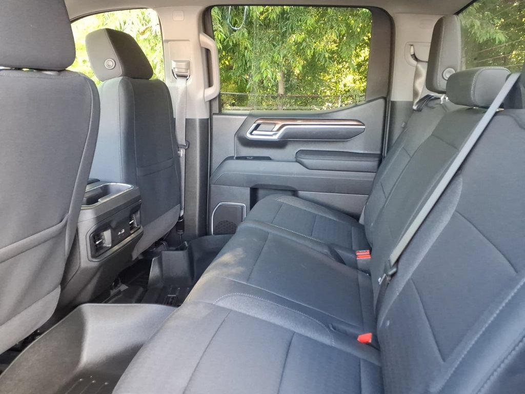 Certified 2025 Chevrolet Silverado 1500 RST AWD/4WD image 15