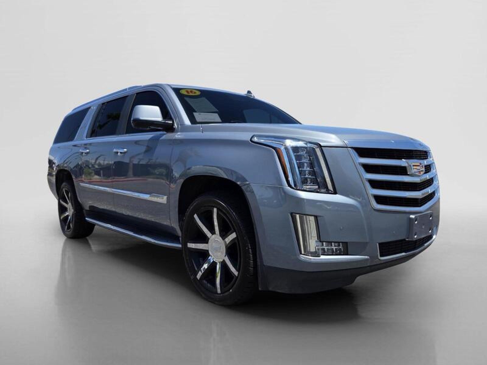 Used 2016 Cadillac Escalade ESV Luxury AWD/4WD image 7