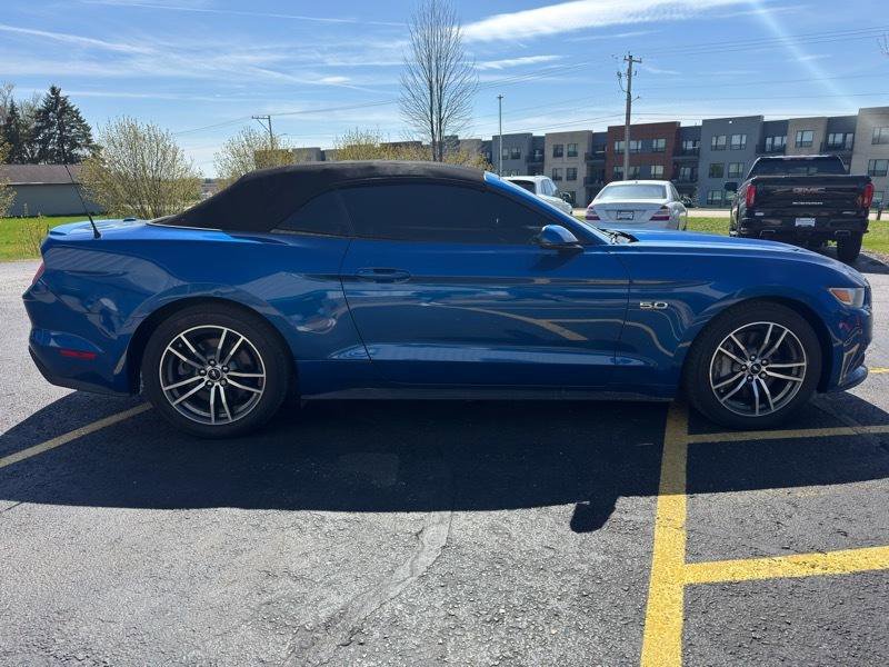 Used 2017 Ford Mustang GT Premium RWD image 11