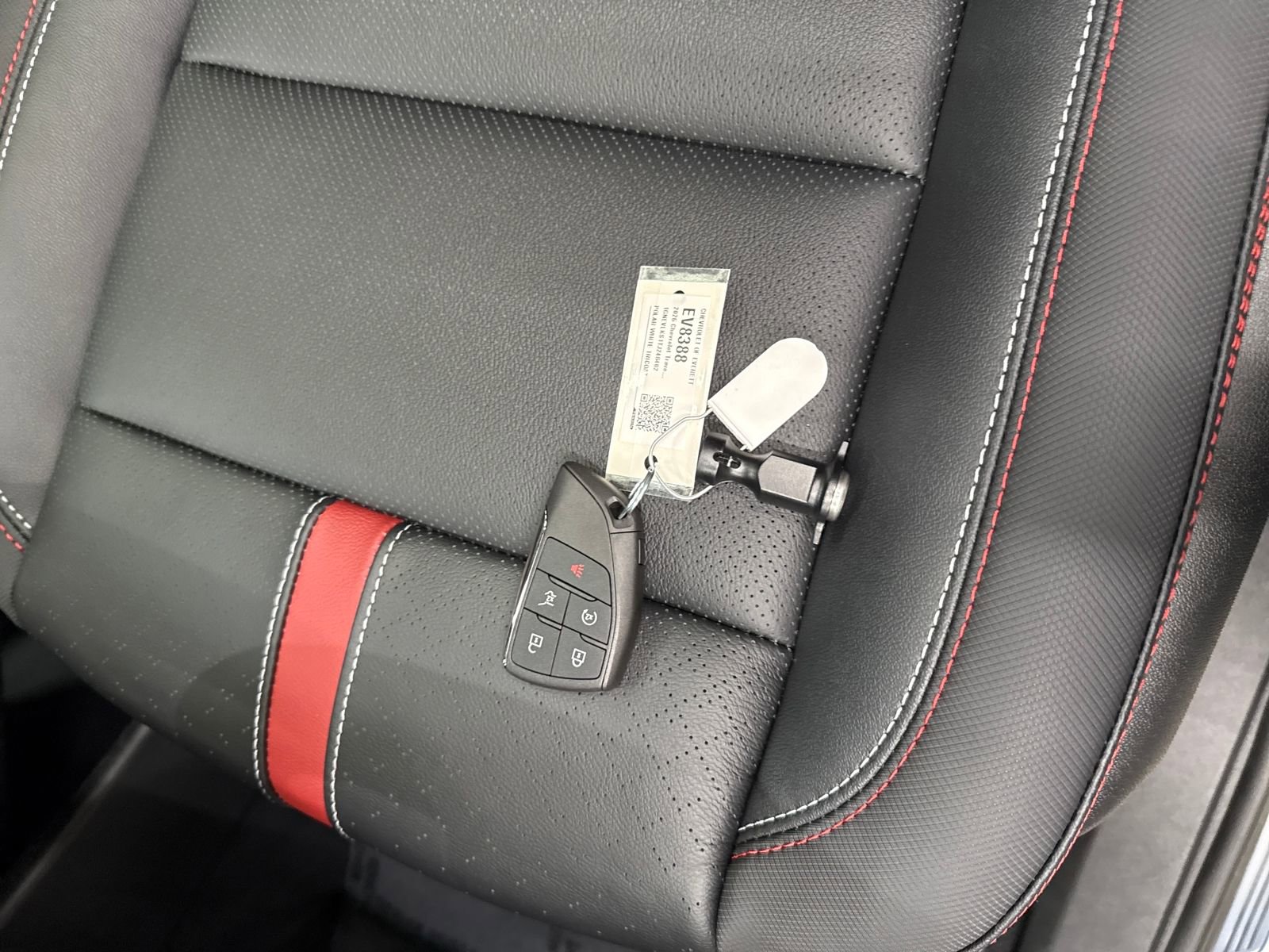 New 2026 Chevrolet Traverse RS image 12