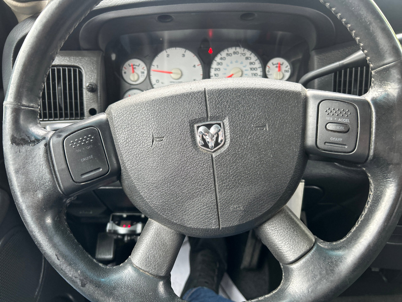 Used 2004 Dodge Ram 3500 Truck SLT w/ Trailer Tow Group image 7