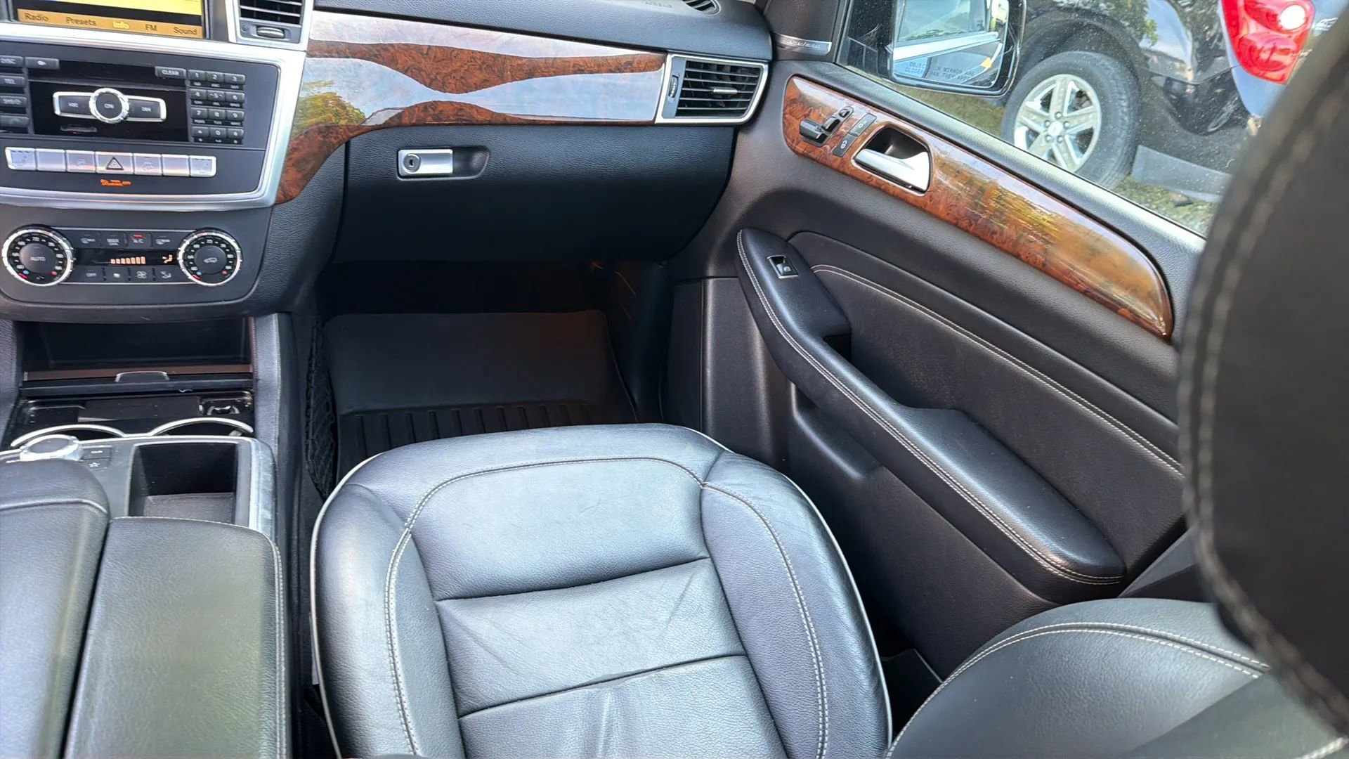 Used 2012 Mercedes-Benz ML 350 BlueTEC 4MATIC image 32