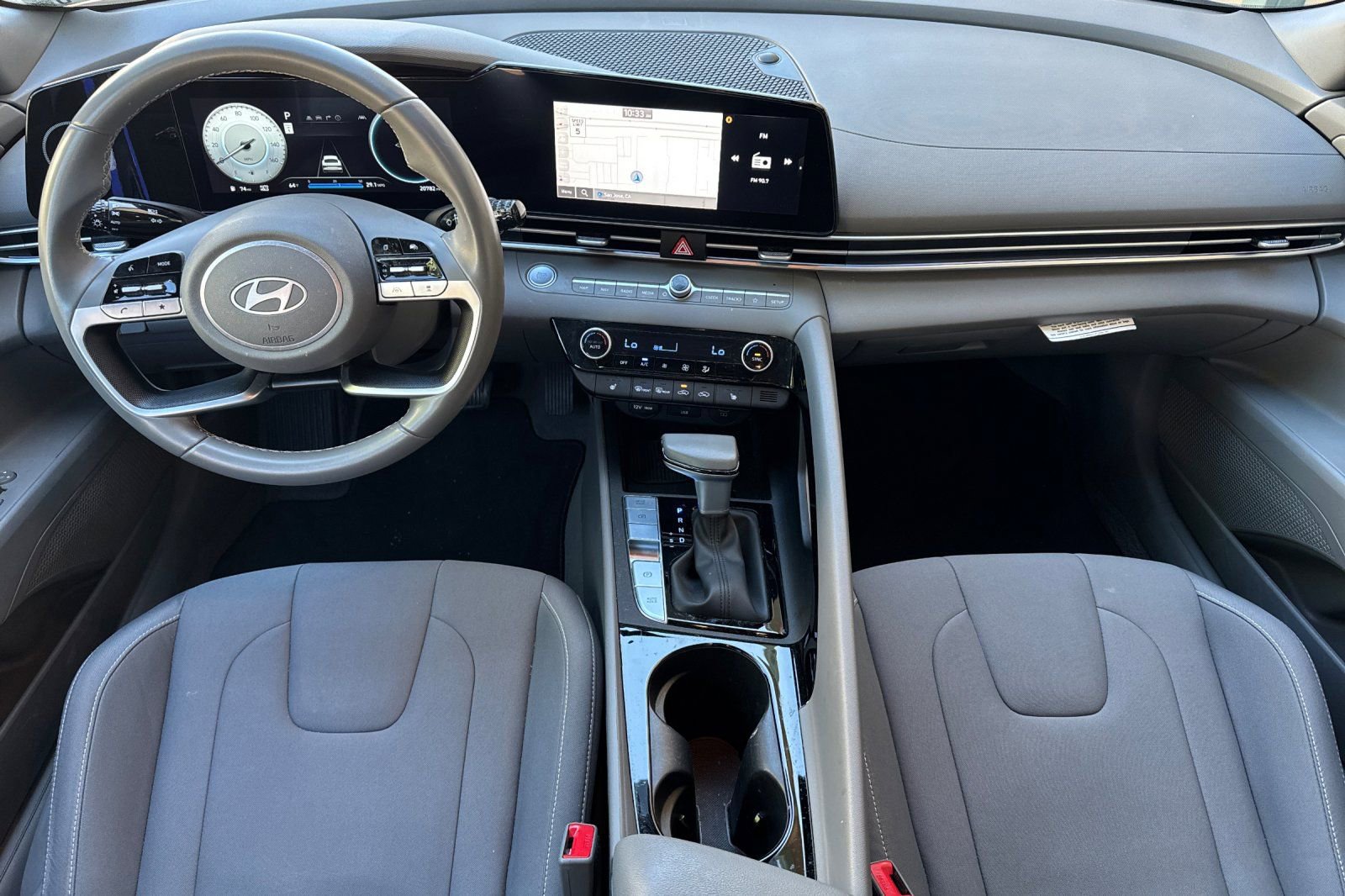 Used 2024 Hyundai Elantra SEL w/ Convenience Package image 16