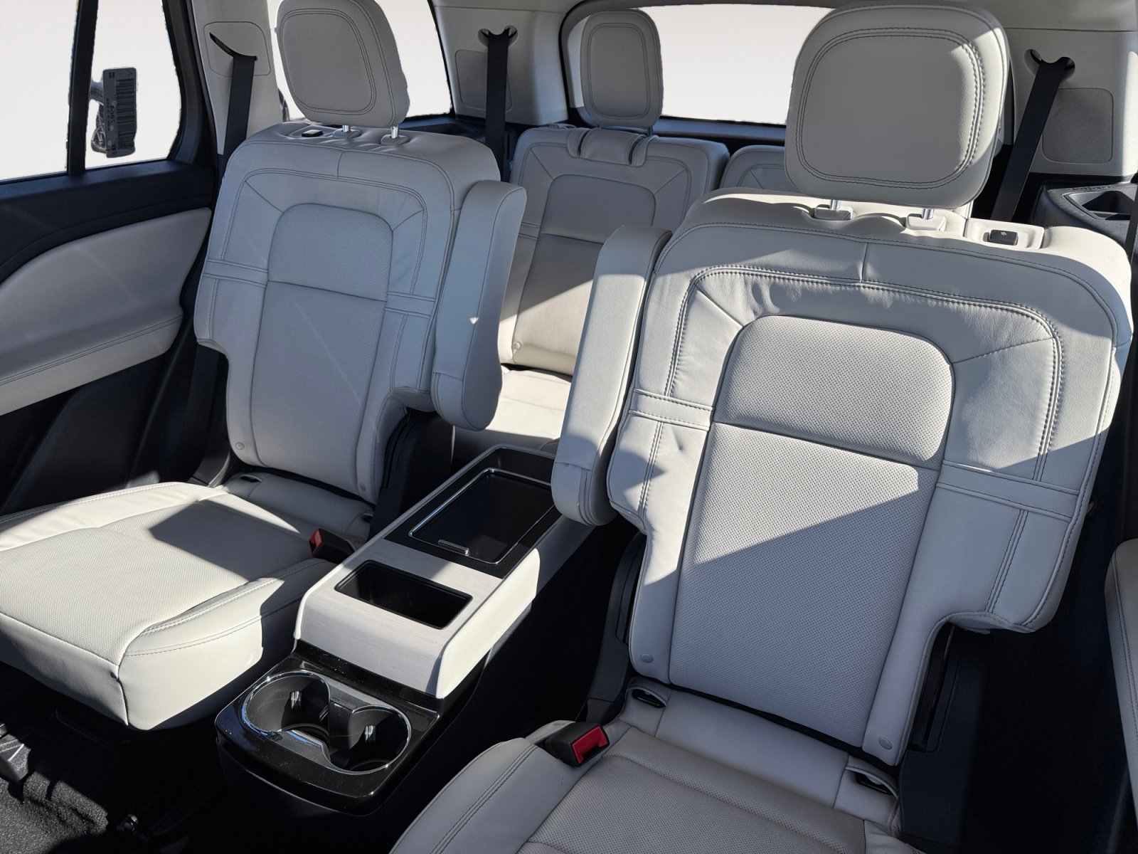 New 2026 Lincoln Aviator Reserve image 16