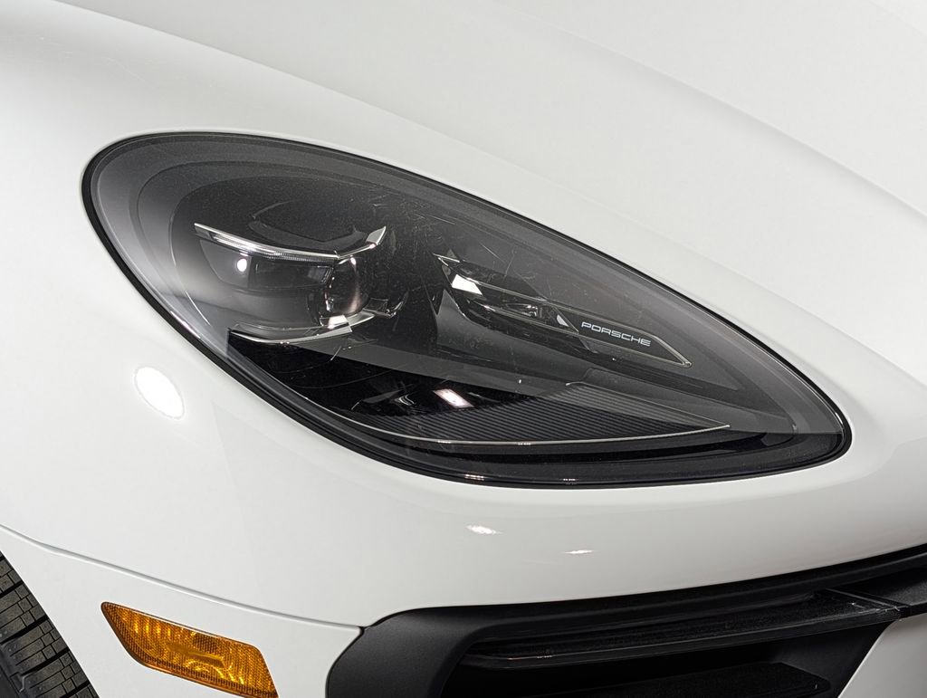 New 2026 Porsche Macan image 15