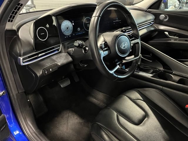 Used 2024 Hyundai Elantra Limited FWD image 19