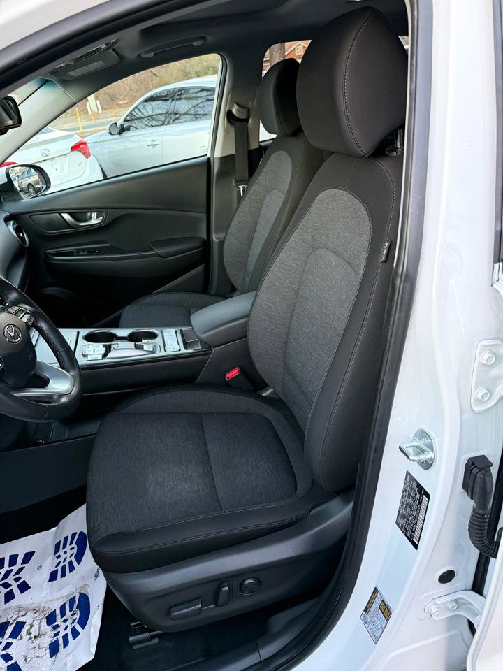 Used 2023 Hyundai Kona SEL image 13