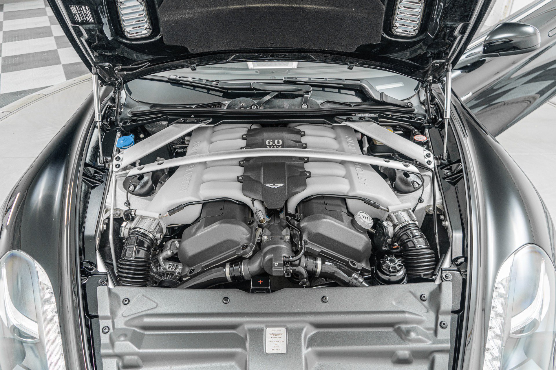 Used 2012 Aston Martin Rapide RWD image 12