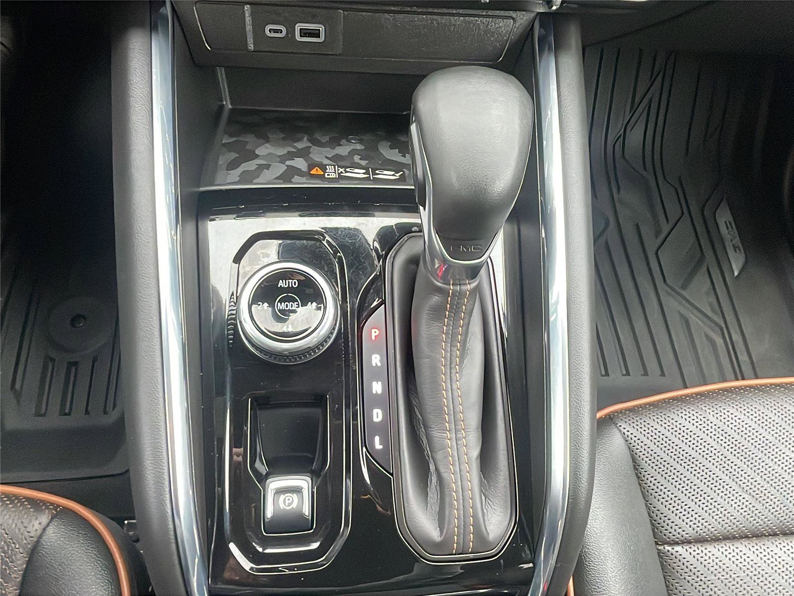 Used 2023 GMC Canyon AT4 w/ AT4 Premium Package image 27