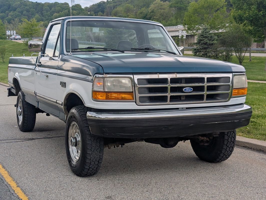 Used 1995 Ford F250 4x4 Regular Cab image 2