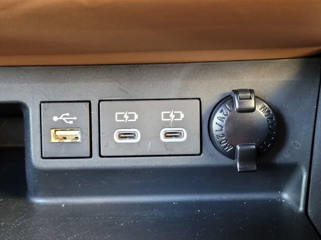 Certified 2024 Toyota Highlander Platinum AWD/4WD image 14