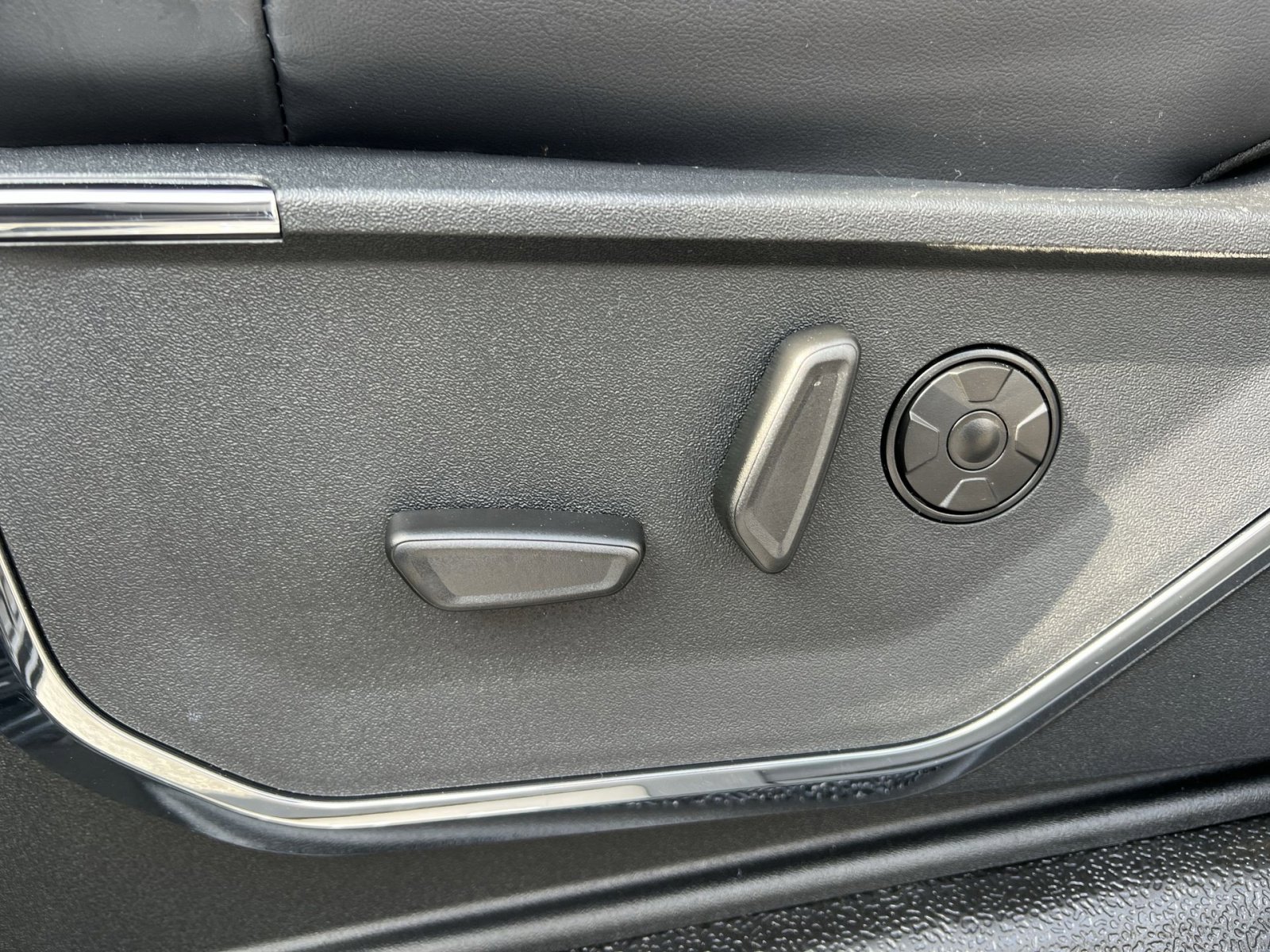 New 2026 Ford F250 Platinum image 14