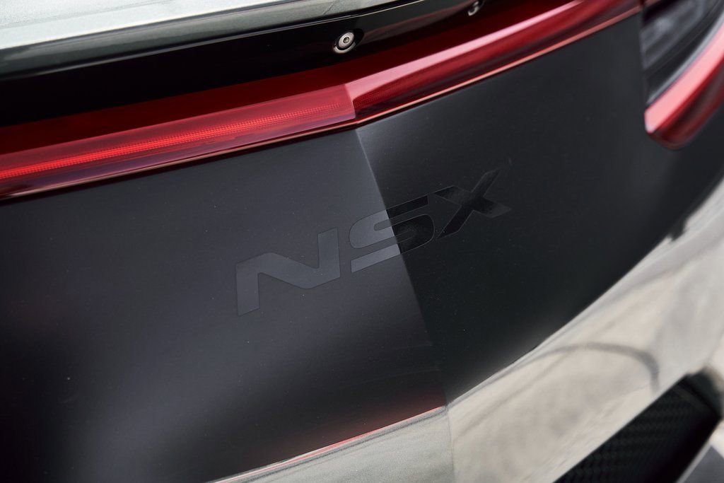 Used 2017 Acura NSX AWD/4WD image 12