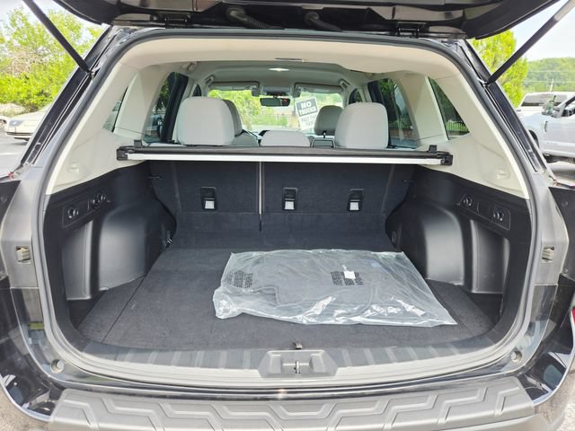 Used 2021 Subaru Forester AWD/4WD image 9