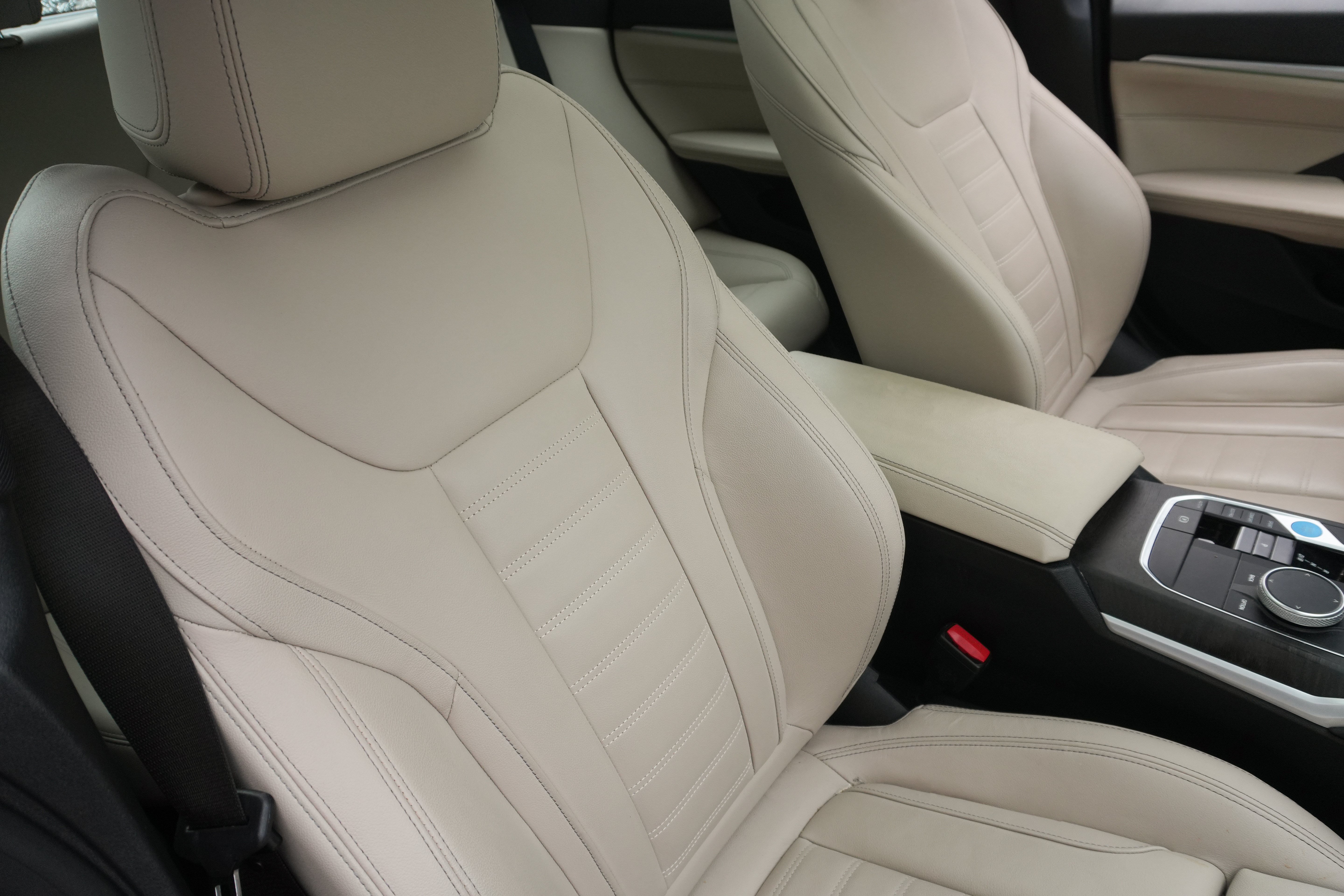 Certified 2024 BMW i4 eDrive40 w/ Premium Package RWD image 14
