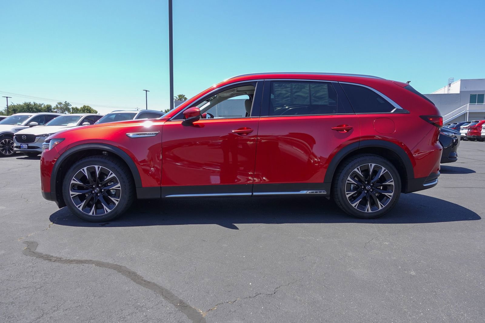Certified 2024 MAZDA CX-90 Plug-In Hybrid w/ Premium Pkg AWD/4WD image 8