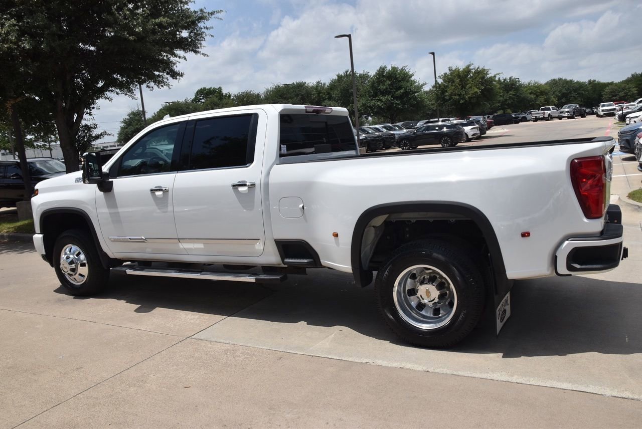 Used 2024 Chevrolet Silverado 3500 High Country w/ High Country Premium Package AWD/4WD image 11