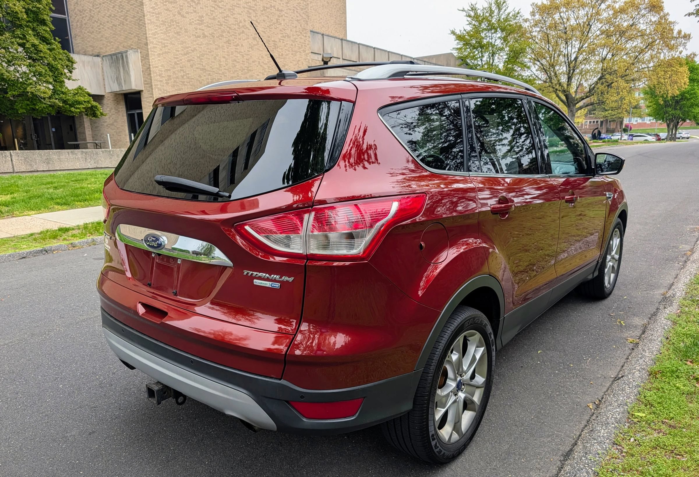 Used 2014 Ford Escape Titanium w/ Equipment Group 401A AWD/4WD image 4