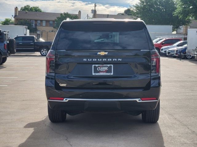 Used 2025 Chevrolet Suburban LS image 12