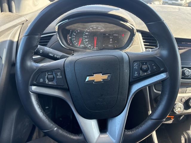 Used 2021 Chevrolet Trax LT w/ Premium Seat Package image 16