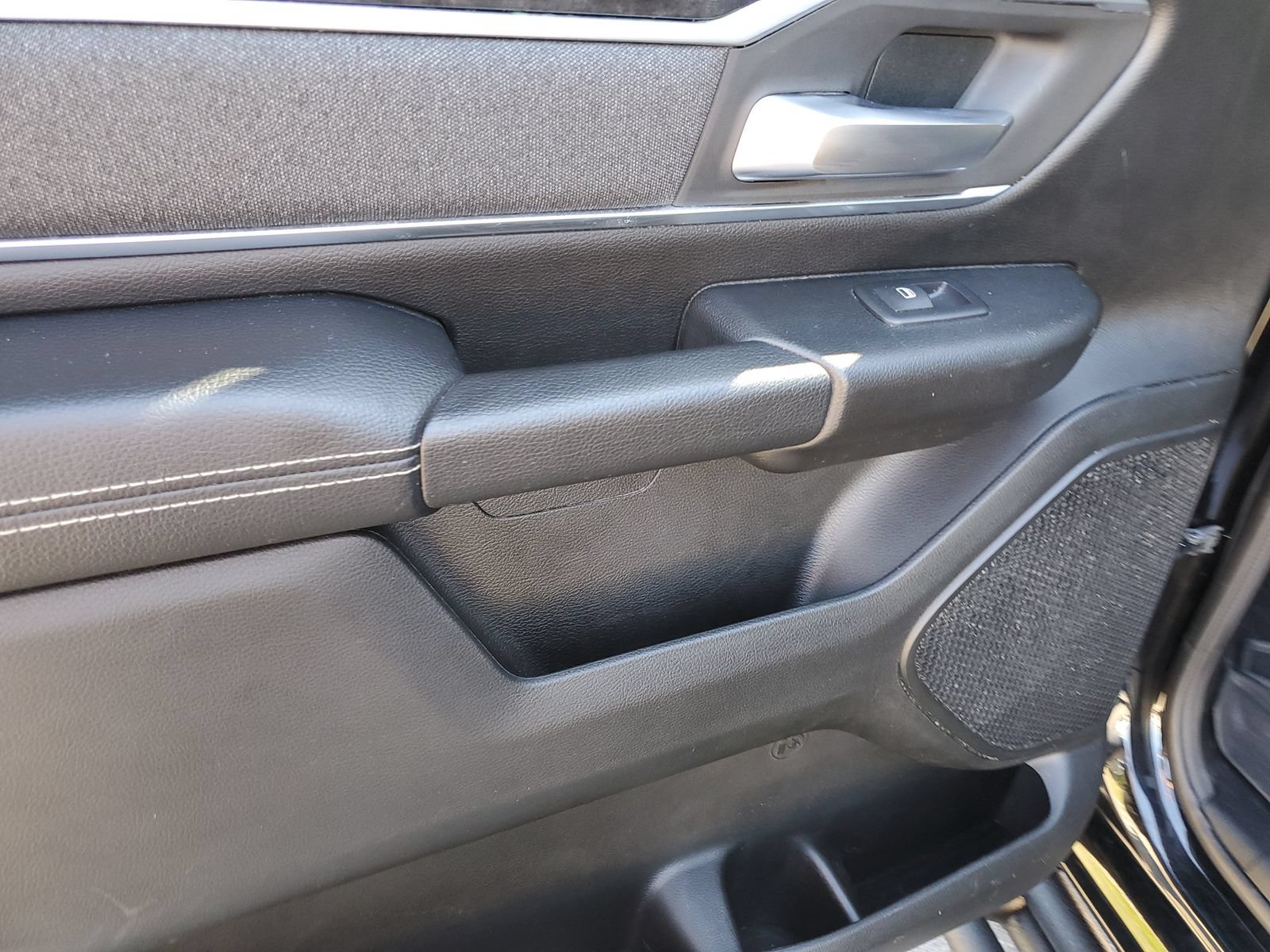 Used 2019 RAM 1500 Big Horn AWD/4WD image 15
