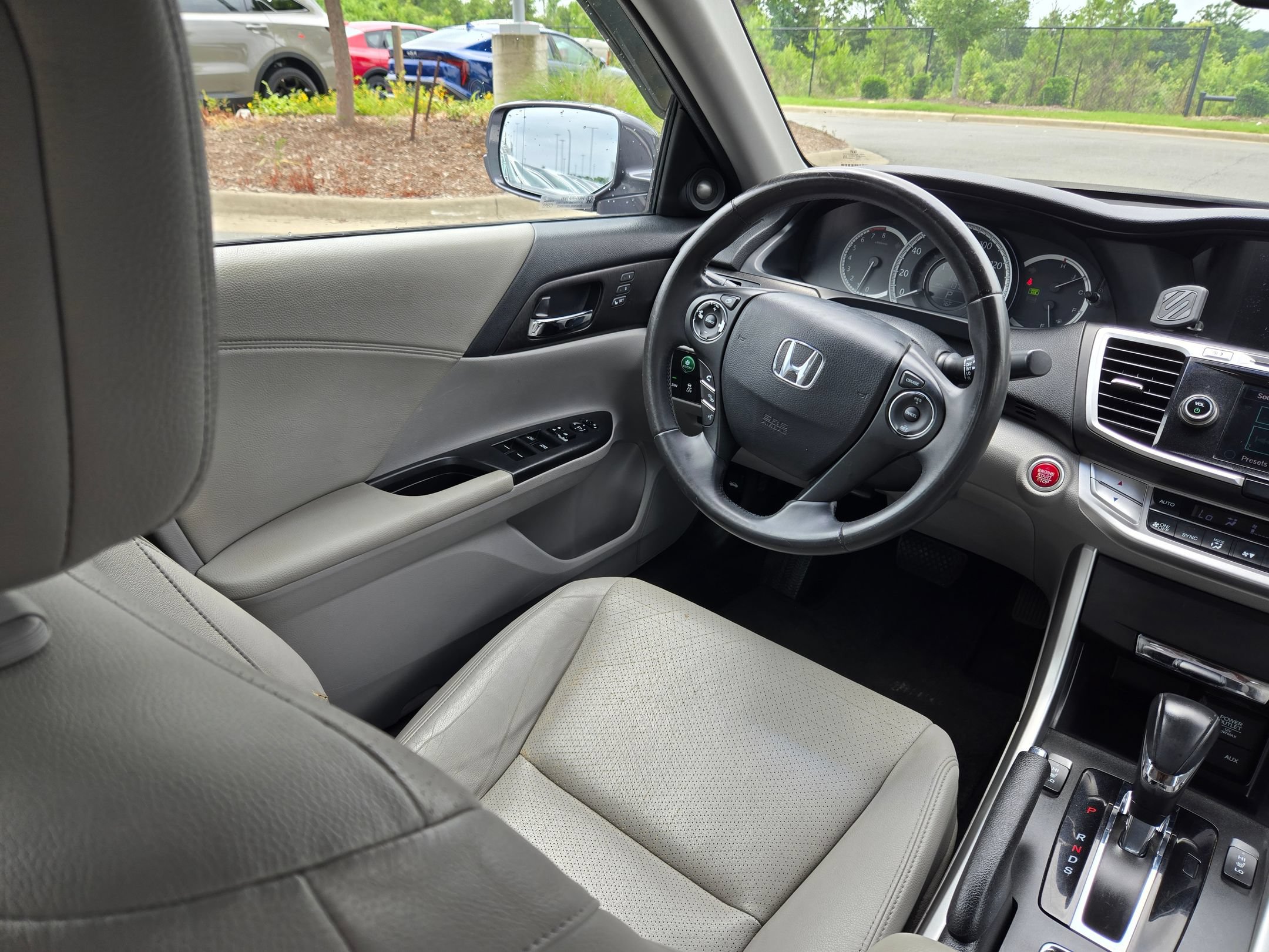 Used 2013 Honda Accord EX-L image 9