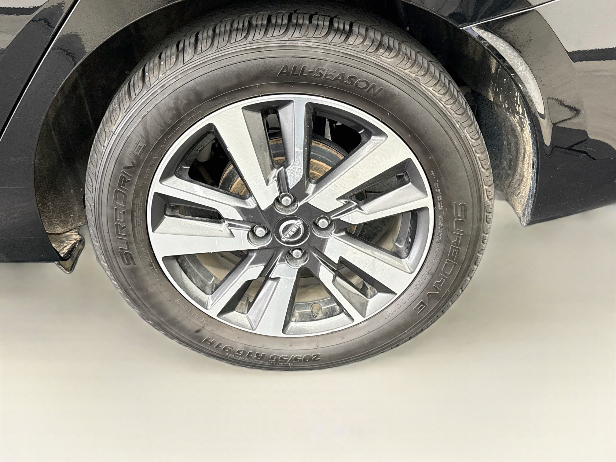 Used 2025 Nissan Versa SV FWD image 11