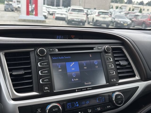 Used 2019 Toyota Highlander Limited Platinum AWD/4WD image 20