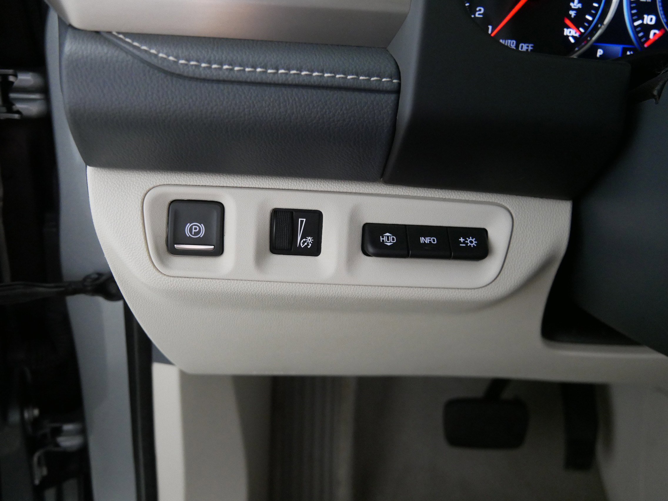 Used 2023 GMC Acadia Denali w/ Denali Ultimate Package image 26