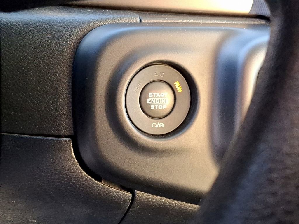 Used 2020 Jeep Wrangler Sport image 23