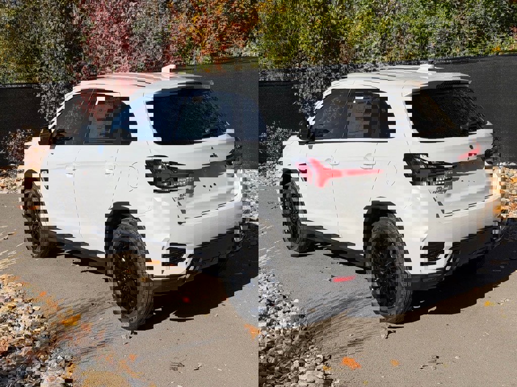 New 2025 Mitsubishi Outlander Sport LE image 3