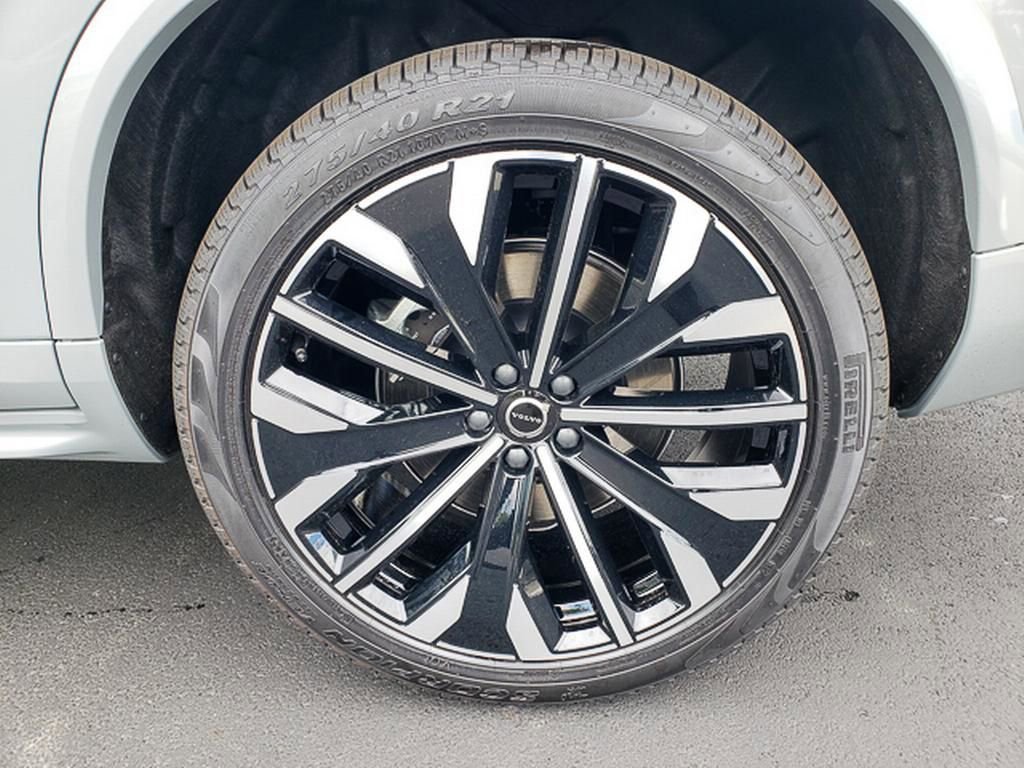 New 2026 Volvo XC90 B6 Plus w/ Protection Package Premier image 12