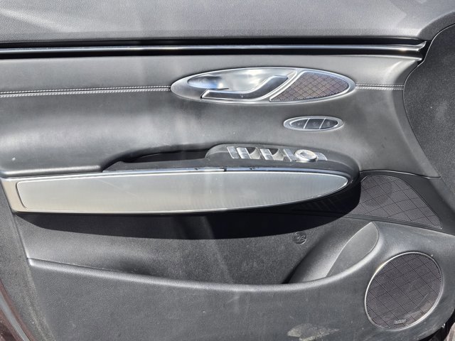 Used 2022 Genesis GV70 2.5T w/ Select Package image 12