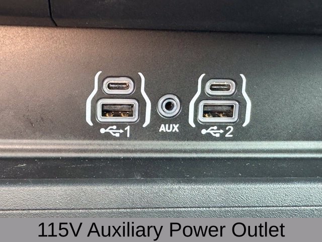 New 2026 RAM 1500 4x4 Crew Cab image 37