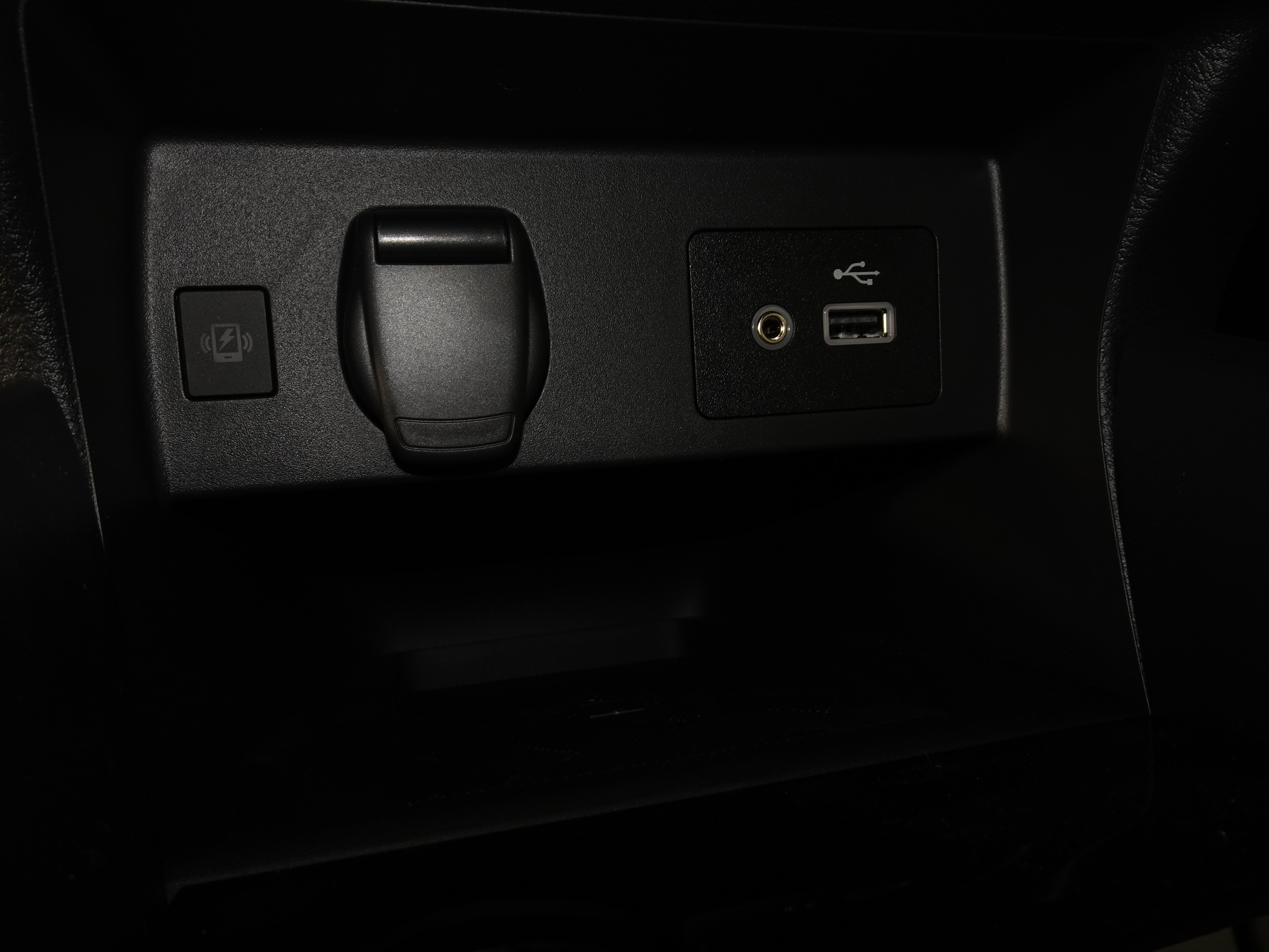 New 2025 Nissan Versa SV w/ Trunk Package image 27