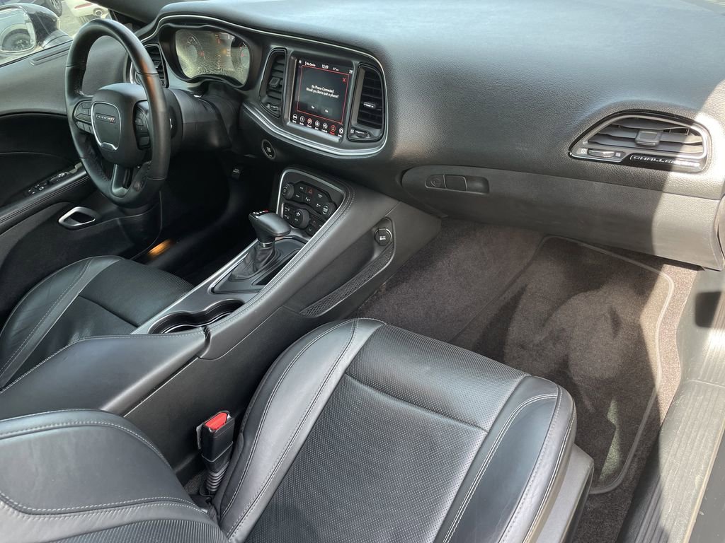 Used 2018 Dodge Challenger SXT Plus image 9