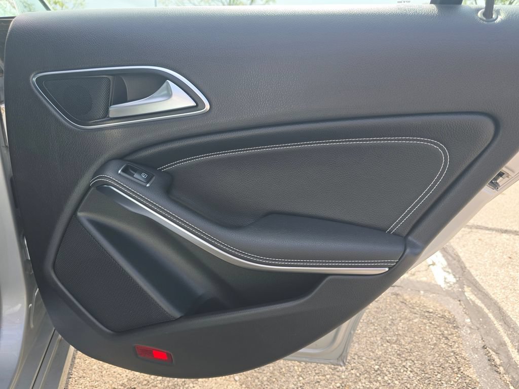 Used 2019 Mercedes-Benz CLA 250 4MATIC image 18