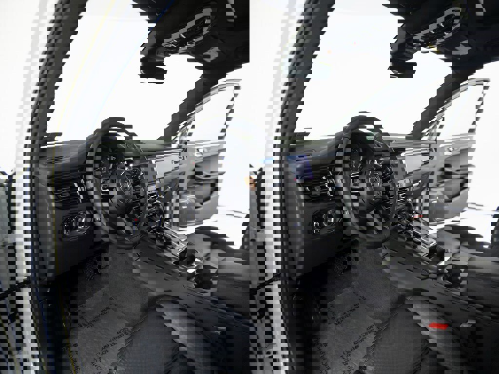 New 2026 Porsche Macan image 4