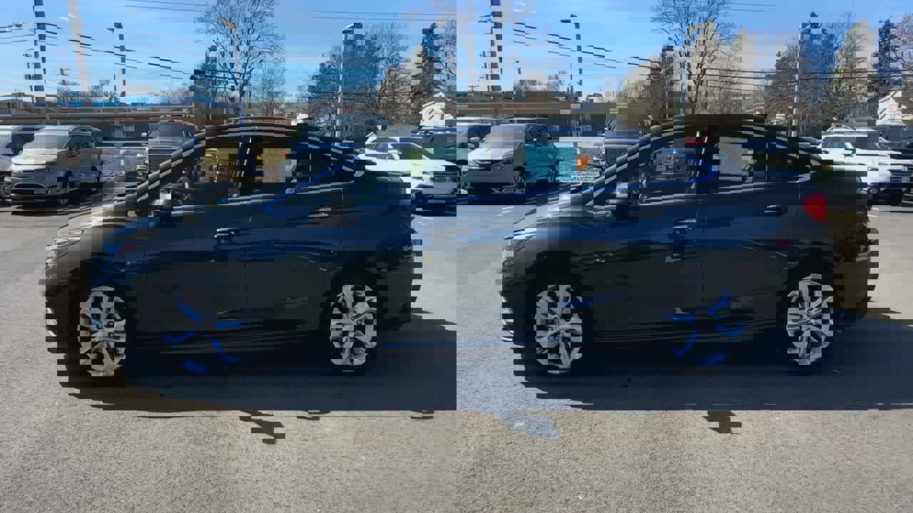 Used 2018 Chevrolet Cruze Premier w/ RS Package image 5