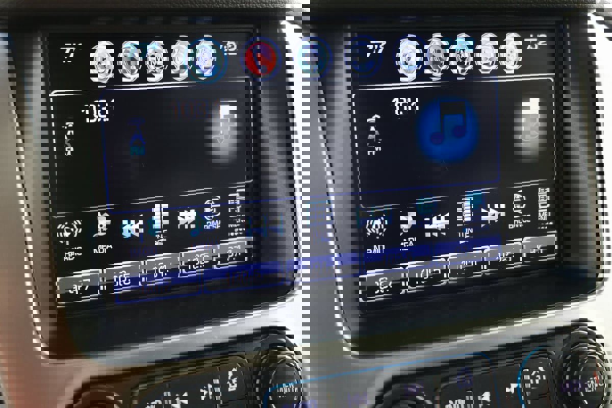 Used 2019 Chevrolet Suburban Premier image 57