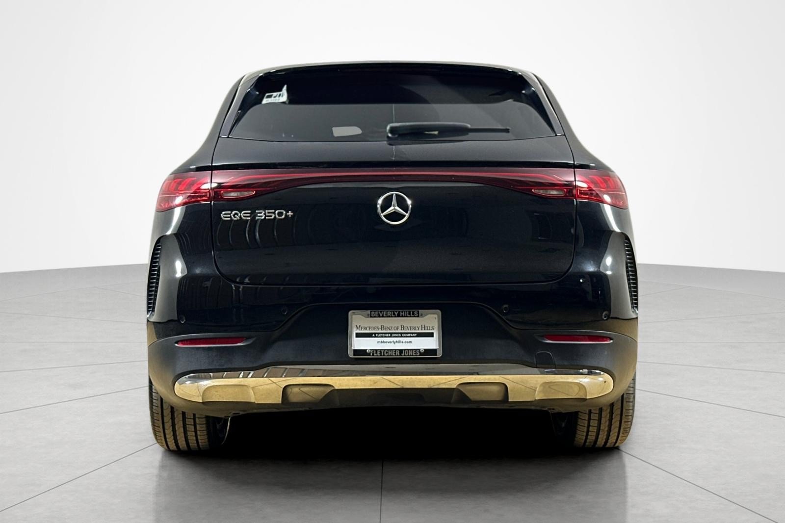 Used 2023 Mercedes-Benz EQE 350+ SUV image 4