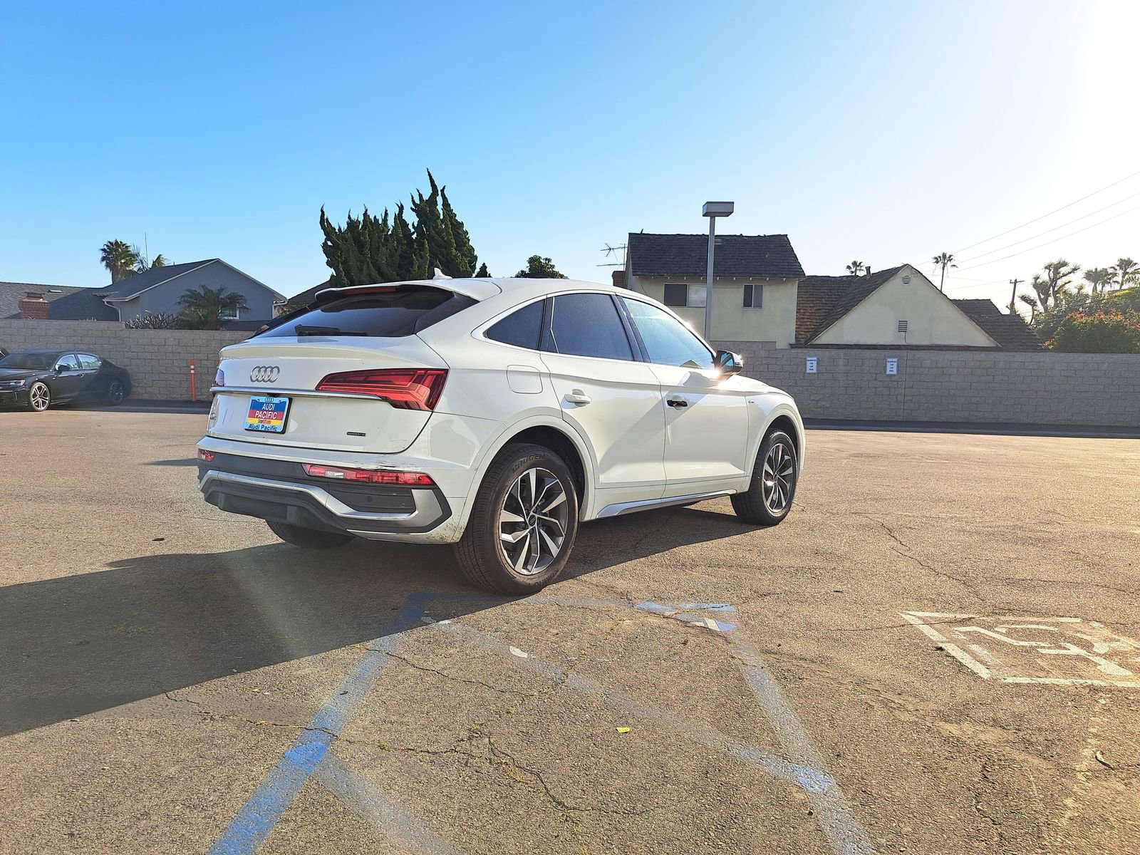 Used 2023 Audi Q5 2.0T Premium Plus w/ Premium Plus Package image 2