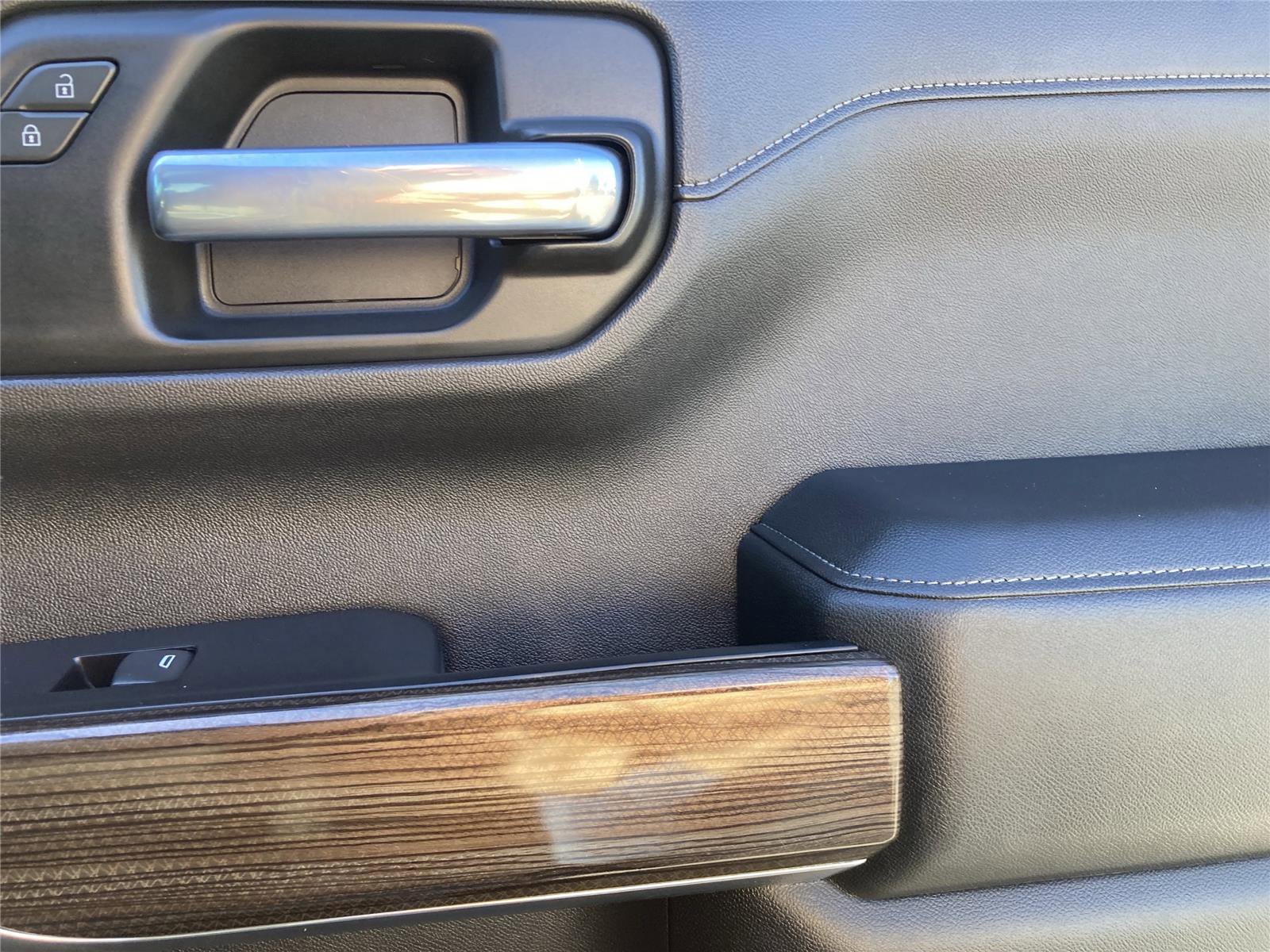 Used 2020 Chevrolet Silverado 1500 RST image 31