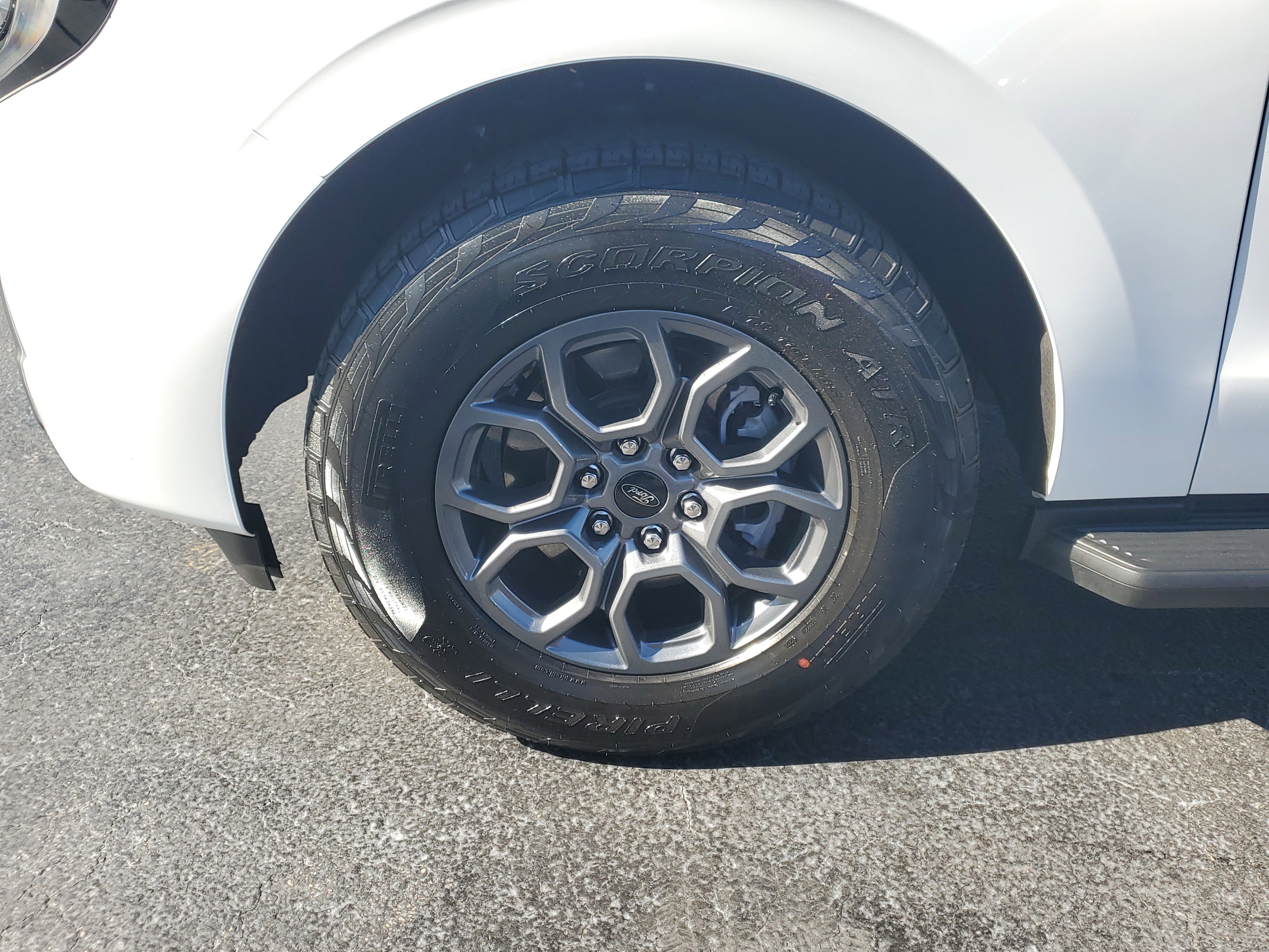 Certified 2025 Ford Expedition Active image 5