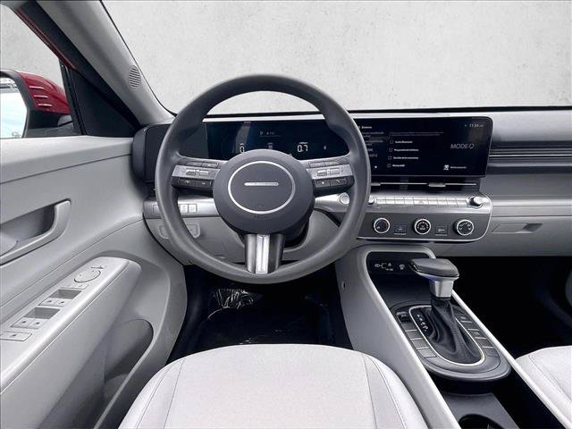 Used 2024 Hyundai Kona SE FWD image 7