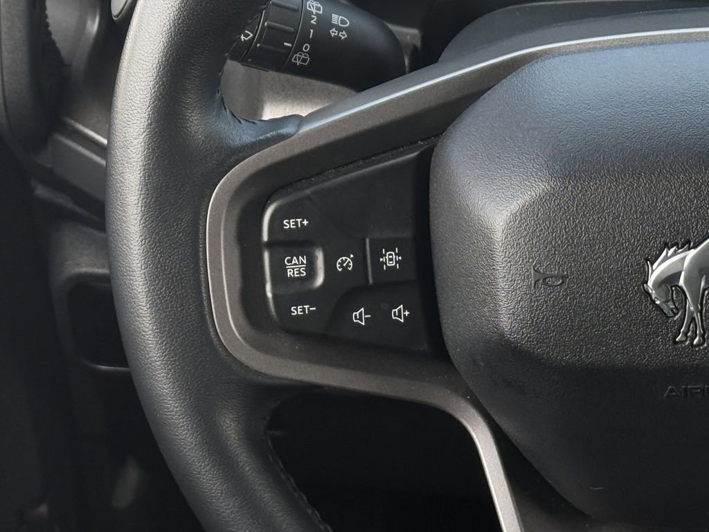 Used 2025 Ford Bronco Big Bend image 14