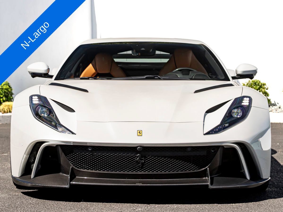 Used 2020 Ferrari 812 Superfast RWD image 3